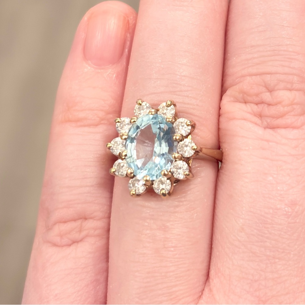 Vintage 10K Blue White Topaz Flower Cluster Ring, Sky Light Oval Size 5.5 - Picture 11 of 17